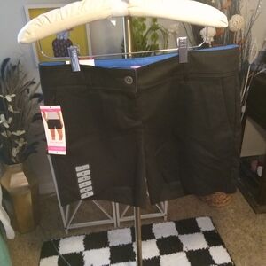 Isaac Mizrahi Black Women's Shorts NWT